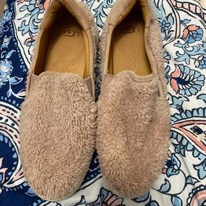 Furry Ugg’s slip on